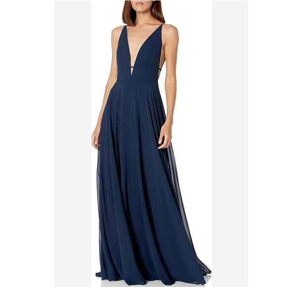 Elegant Navy Blue Evening Gown - Picture 1 of 12